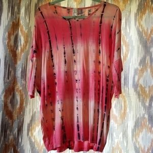 Fun print 3/4 length sleeves